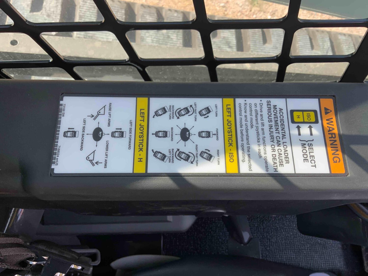 2014 Bobcat T770 (38)