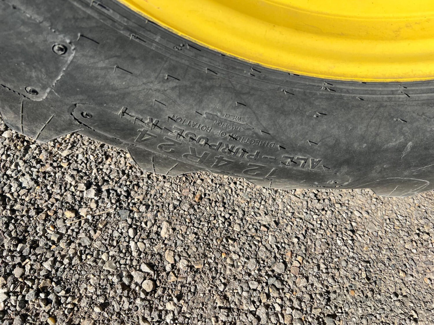 2014 John Deere 5075M (33)