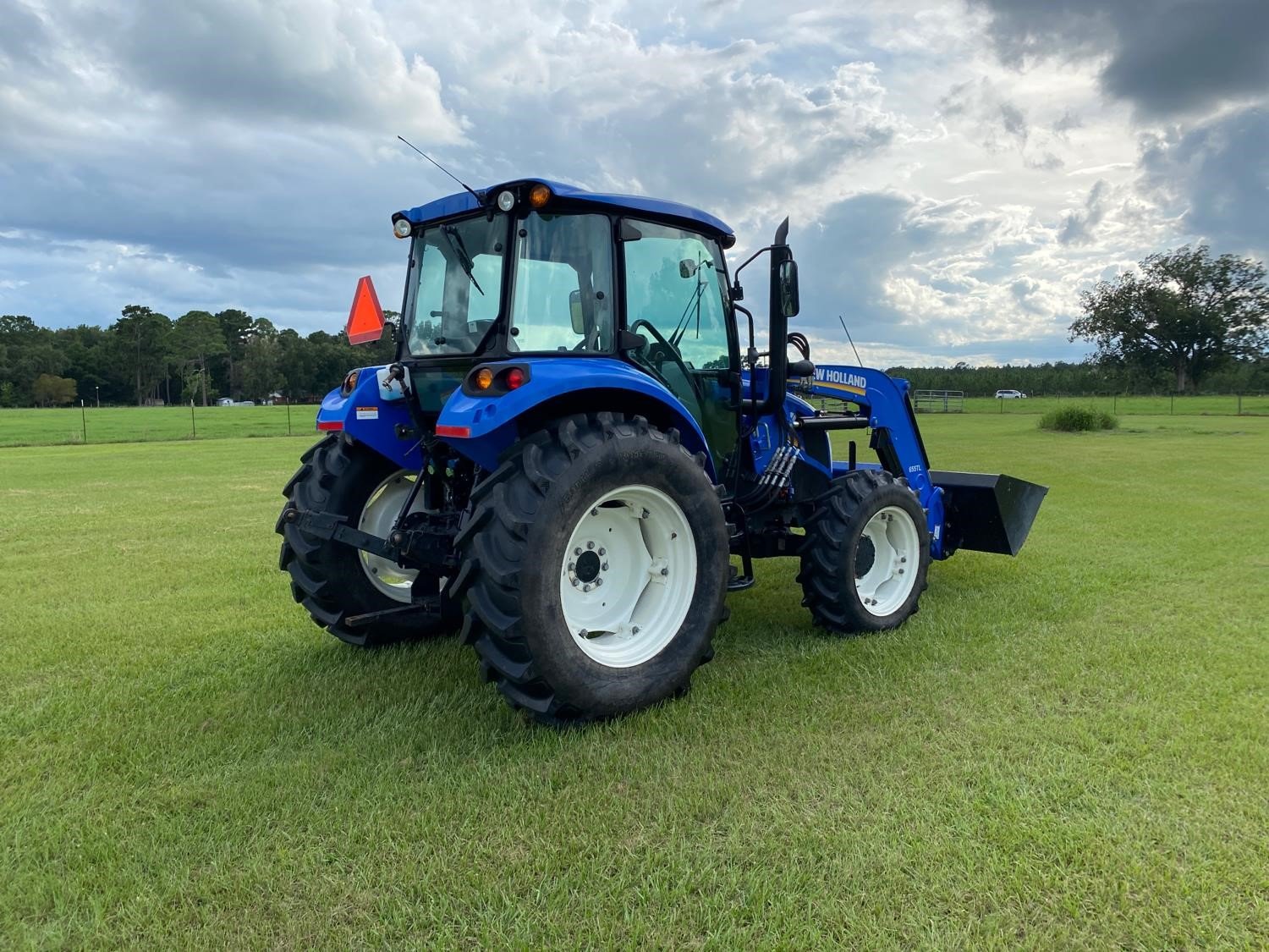 2017 New Holland T4 (6)