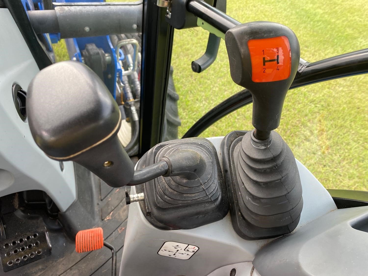 2017 New Holland T4 (95)