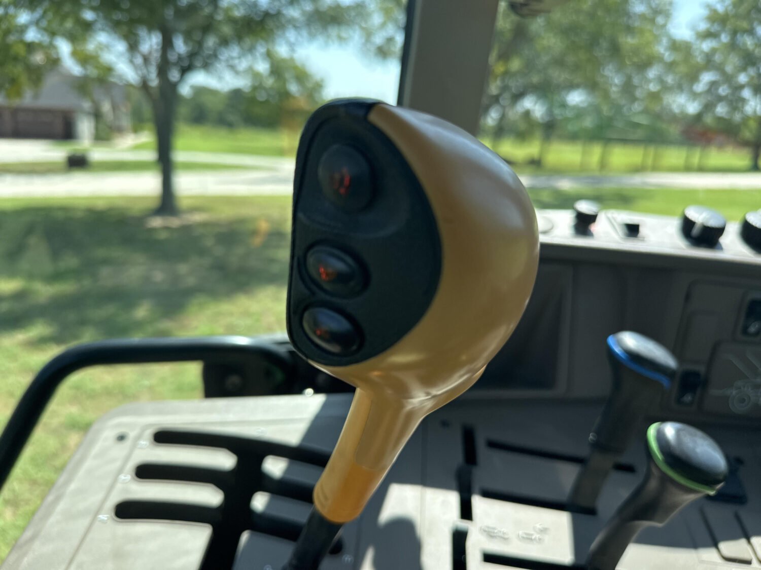 2014 John Deere 6115M (26)