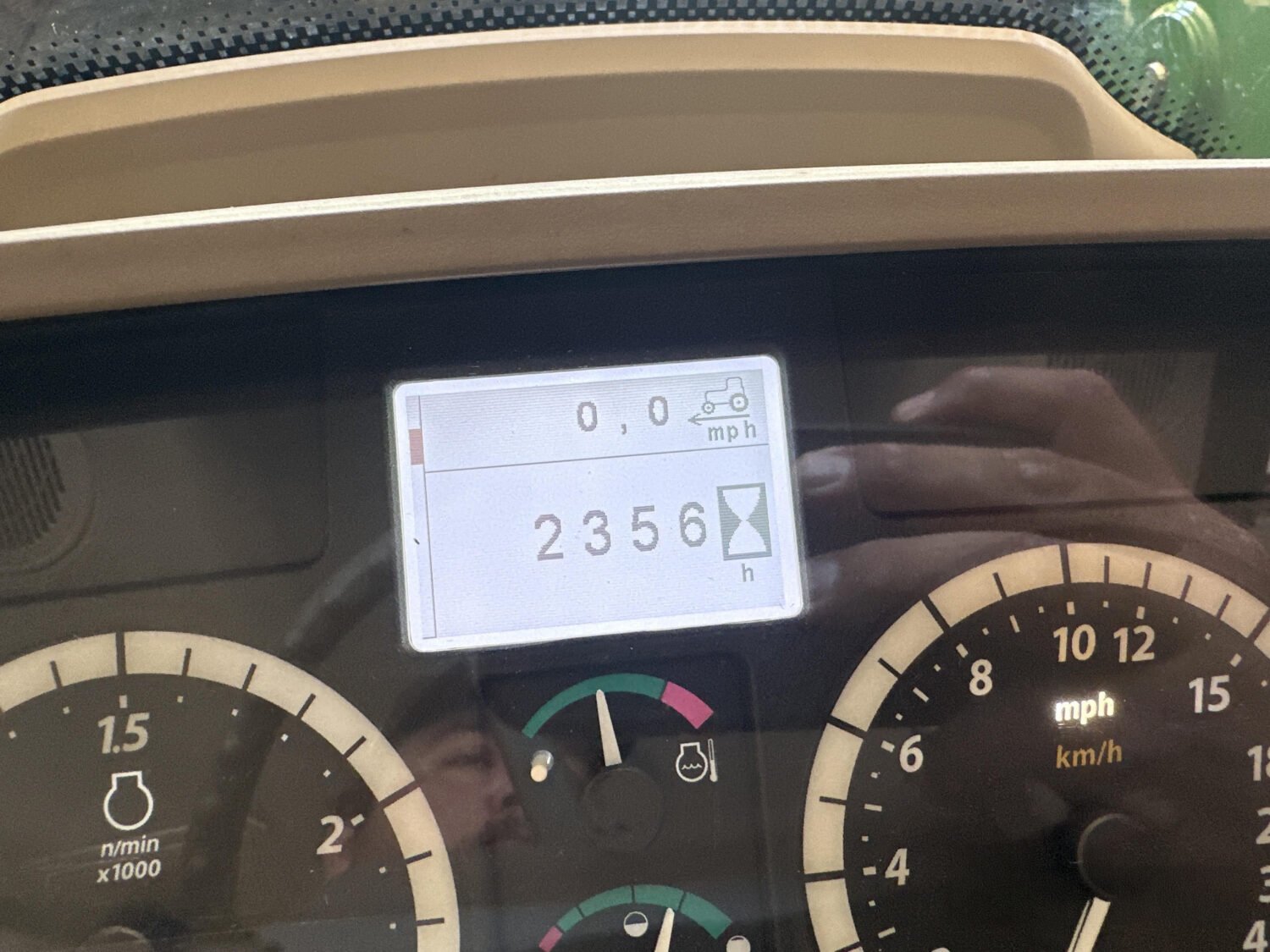 2014 John Deere 6115M (30)