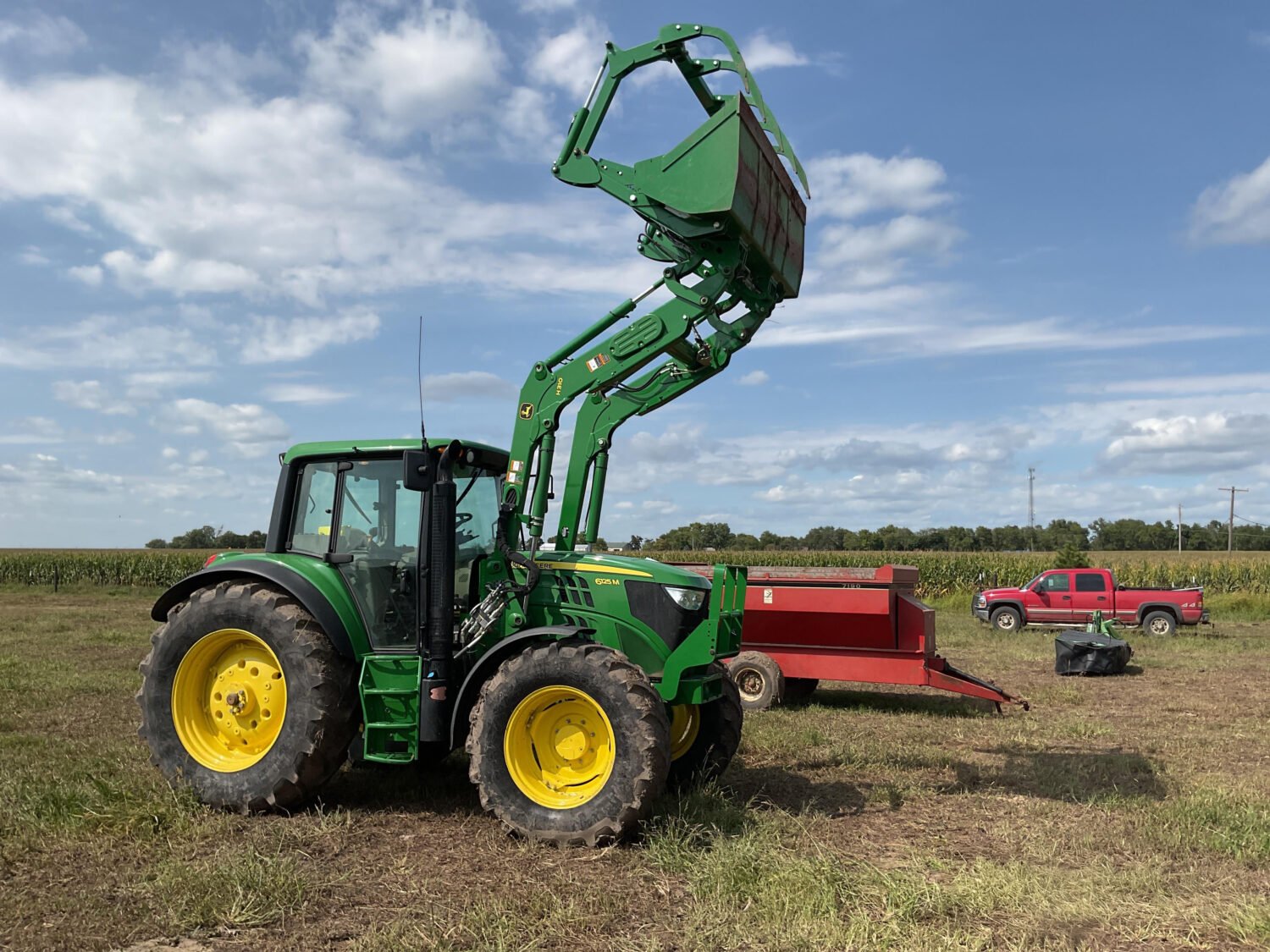 2015 John Deere 6125M (11)