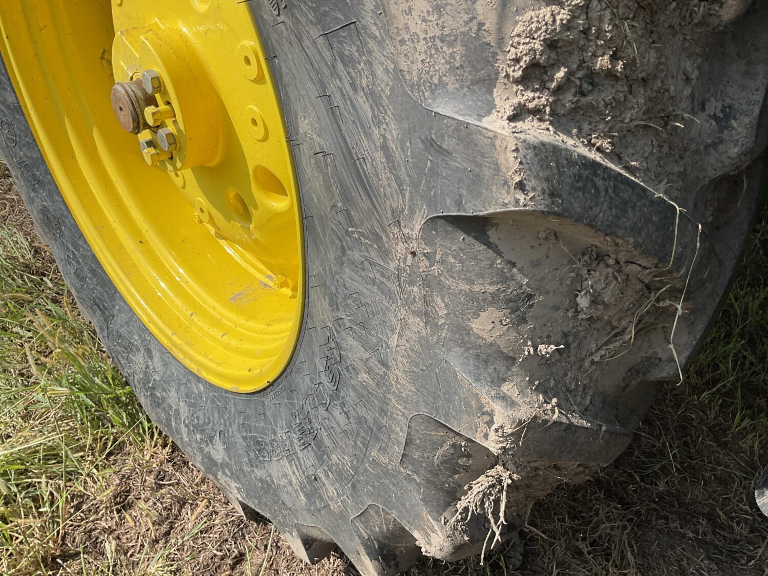 2015 John Deere 6125M (13)