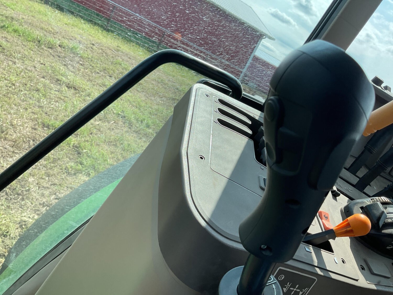 2015 John Deere 6125M (27)