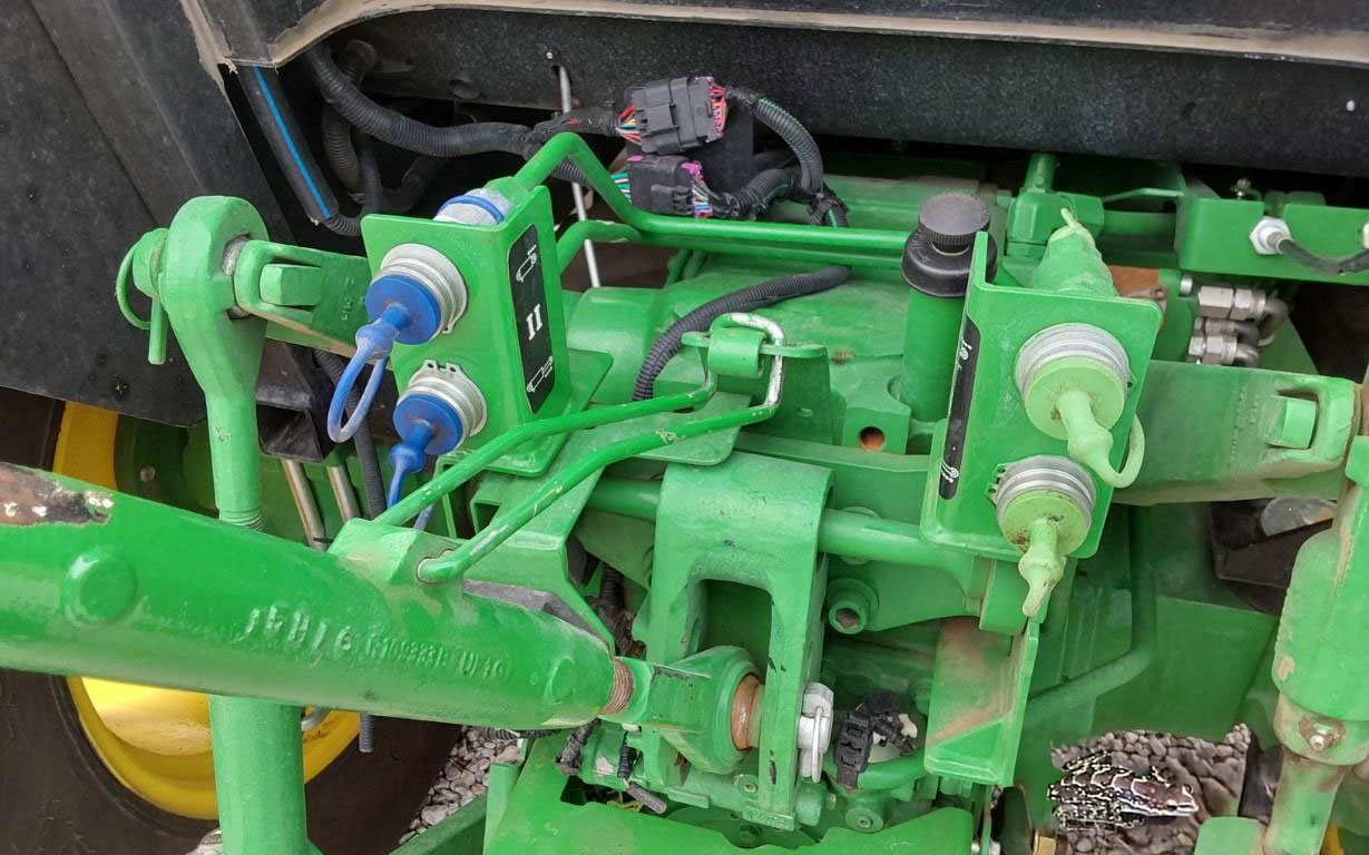 2016 John Deere 5075E (11)