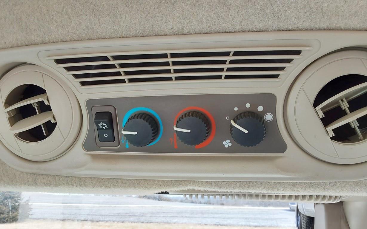 2016 John Deere 5075E (38)