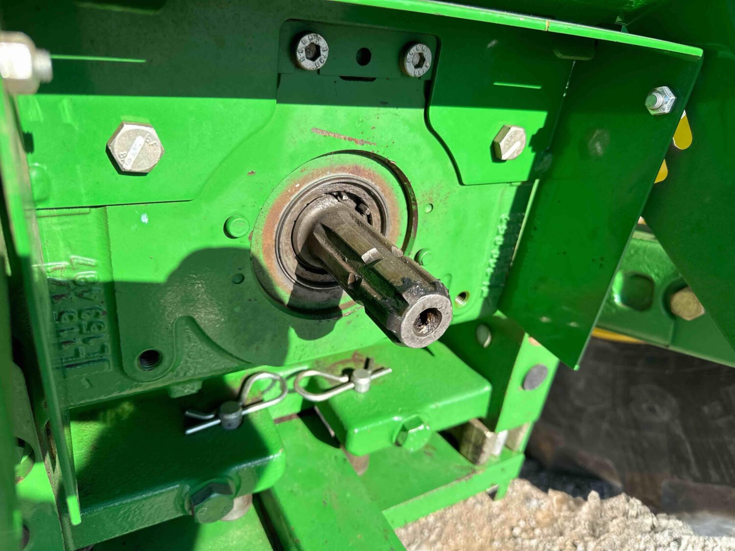 2016 John Deere 6130R (12)