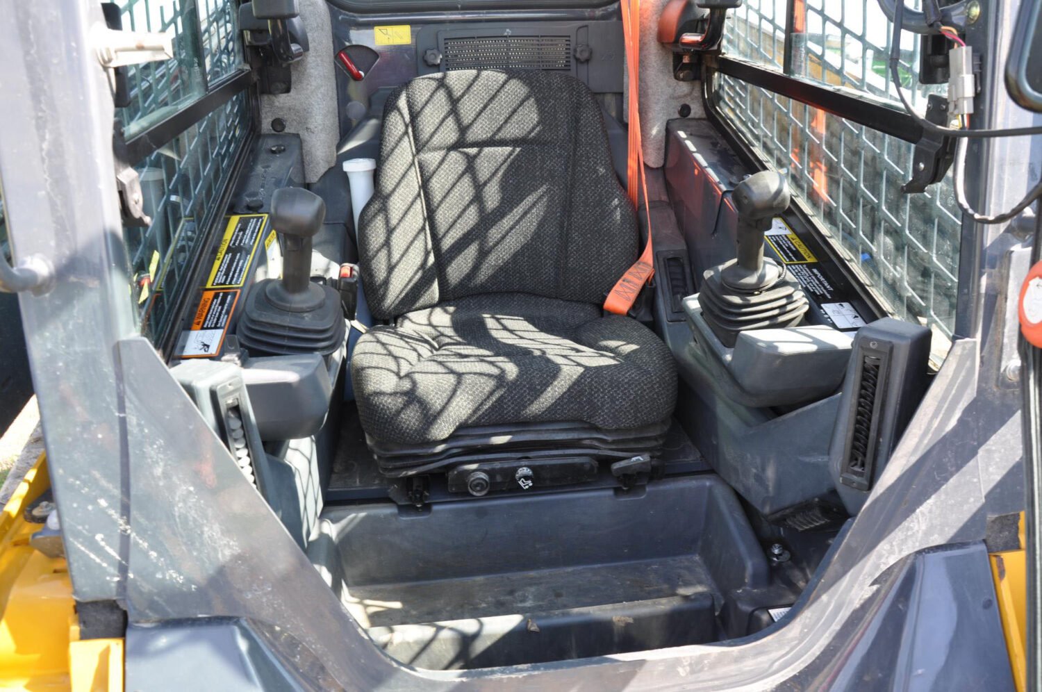 2018 John Deere 333G (16)