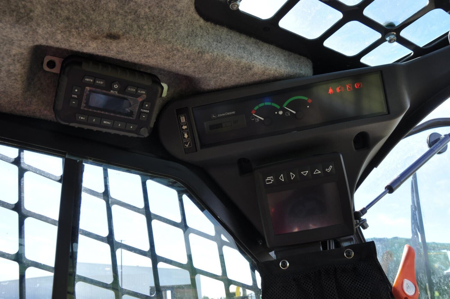 2018 John Deere 333G (21)