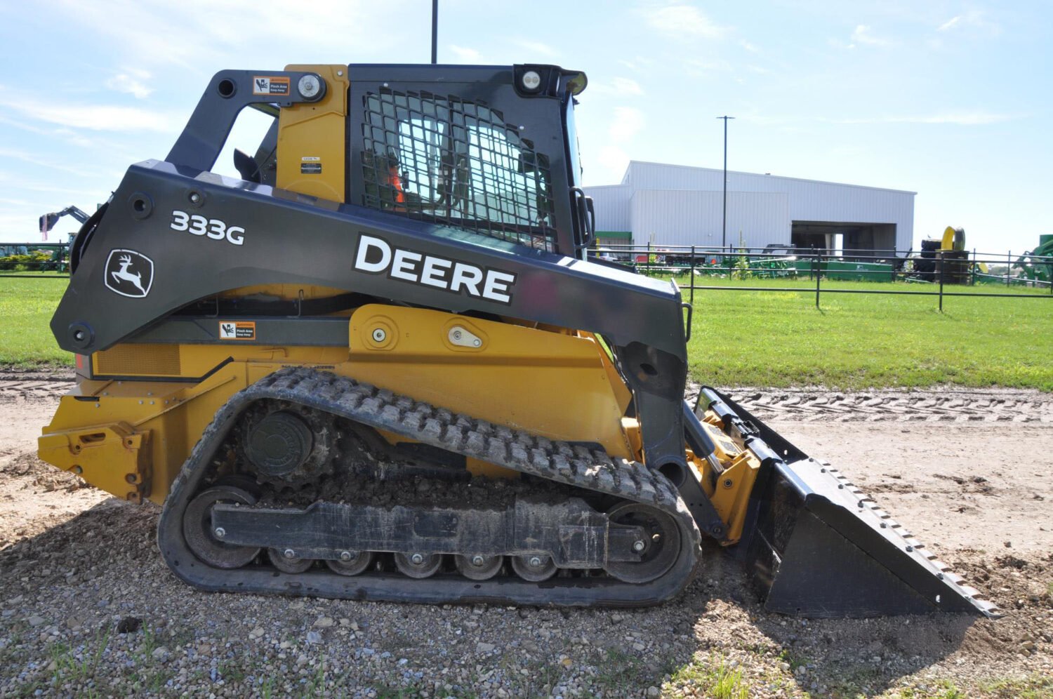 2018 John Deere 333G (5)