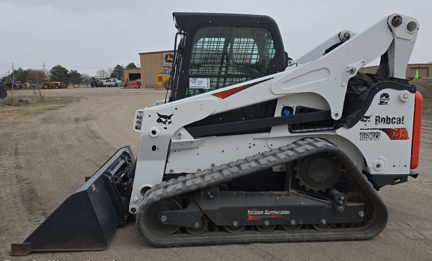 2022 Bobcat T87008