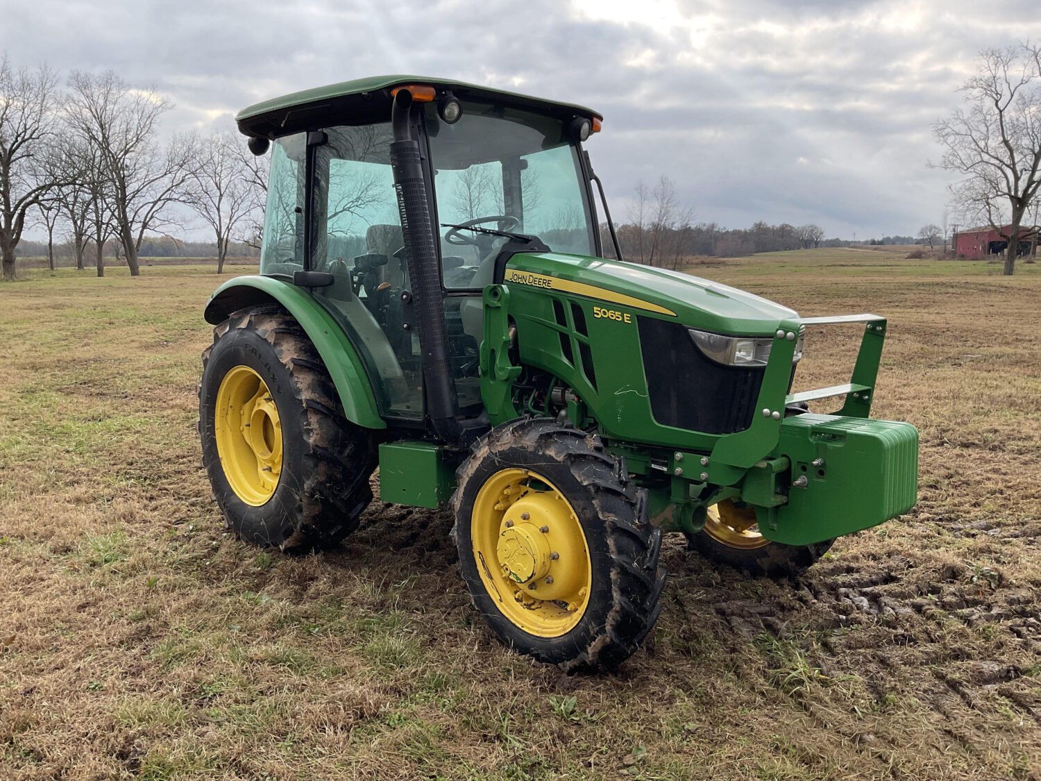 3 2022 John Deere 5065E