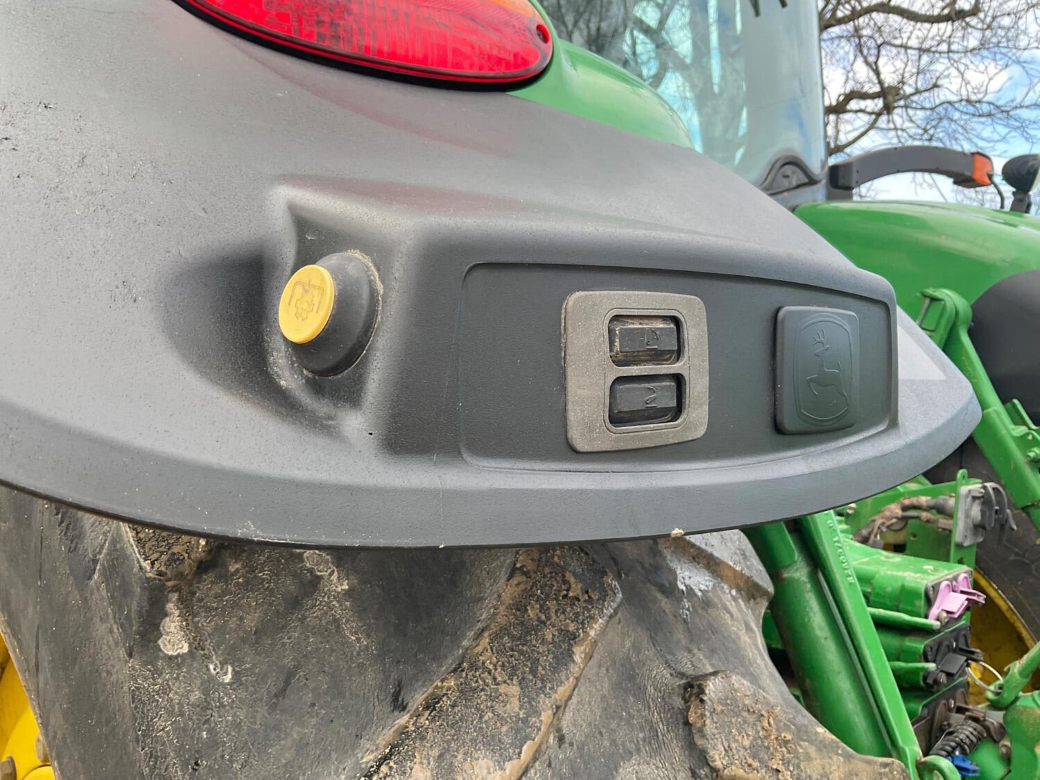 38 2014 John Deere 8345R