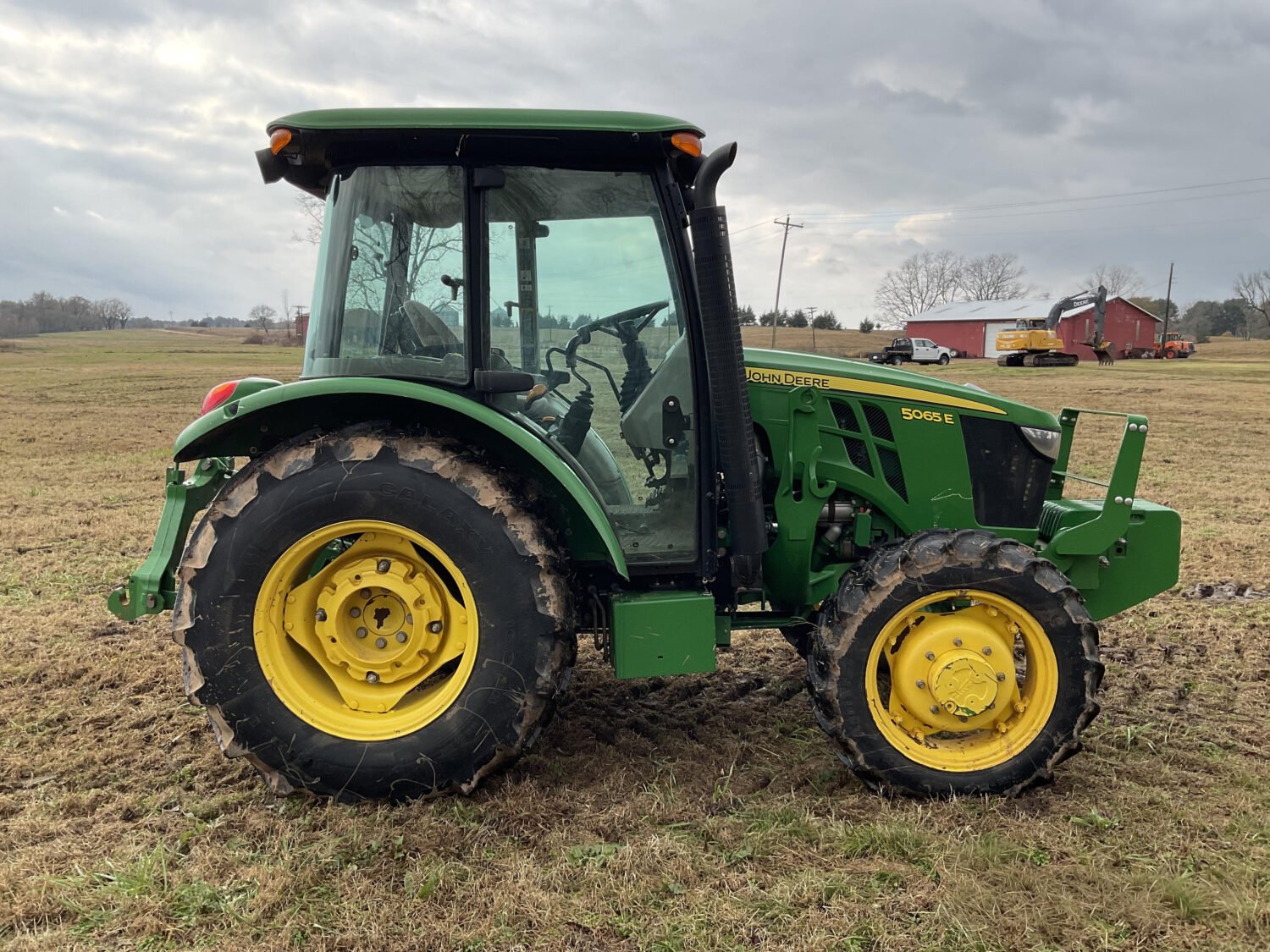 4 2022 John Deere 5065E