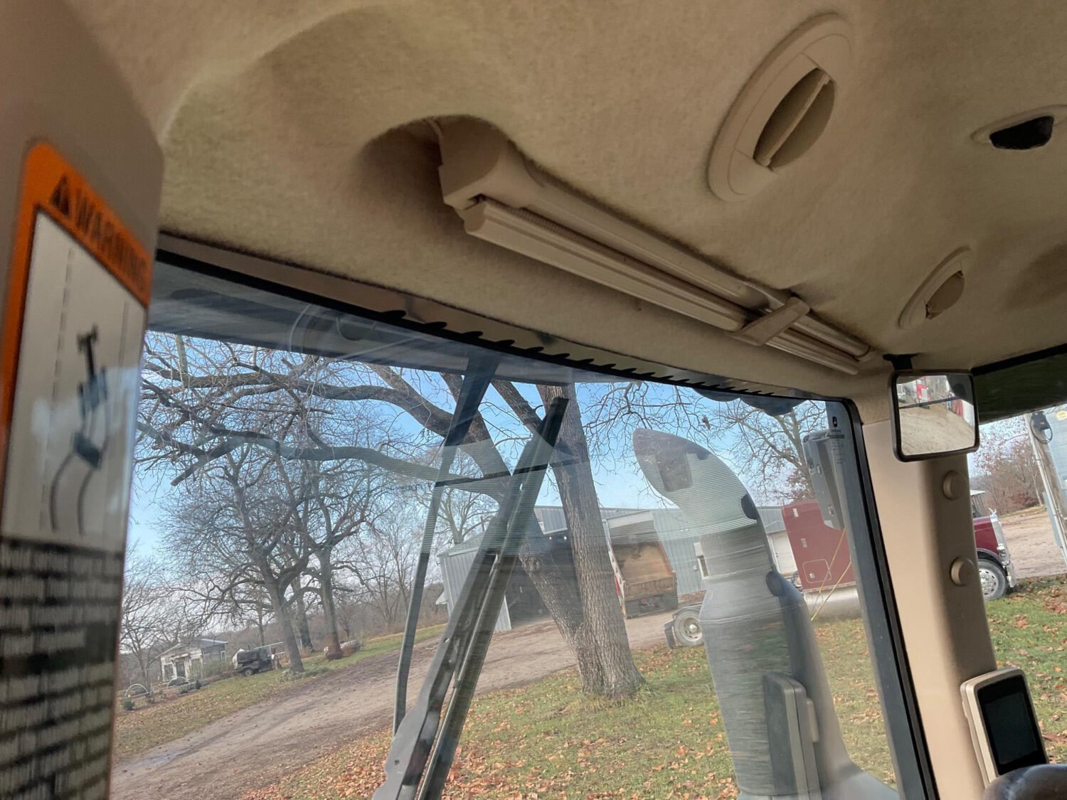 47 2014 John Deere 8345R