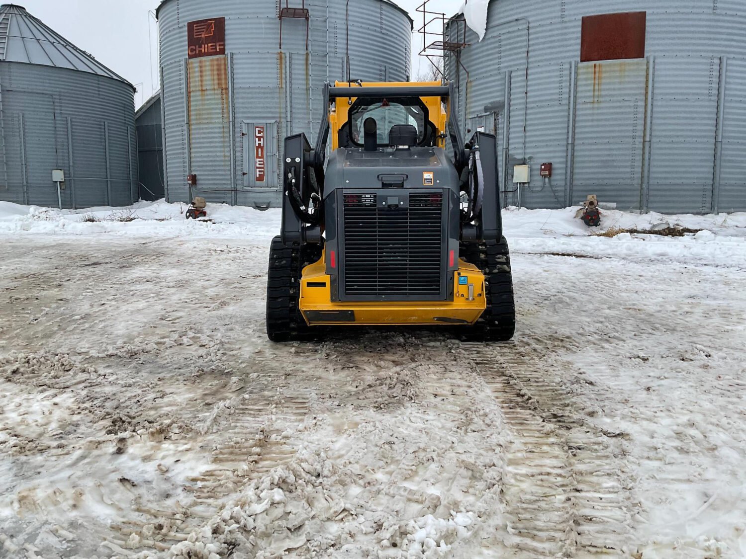 6 2023 John Deere 333G